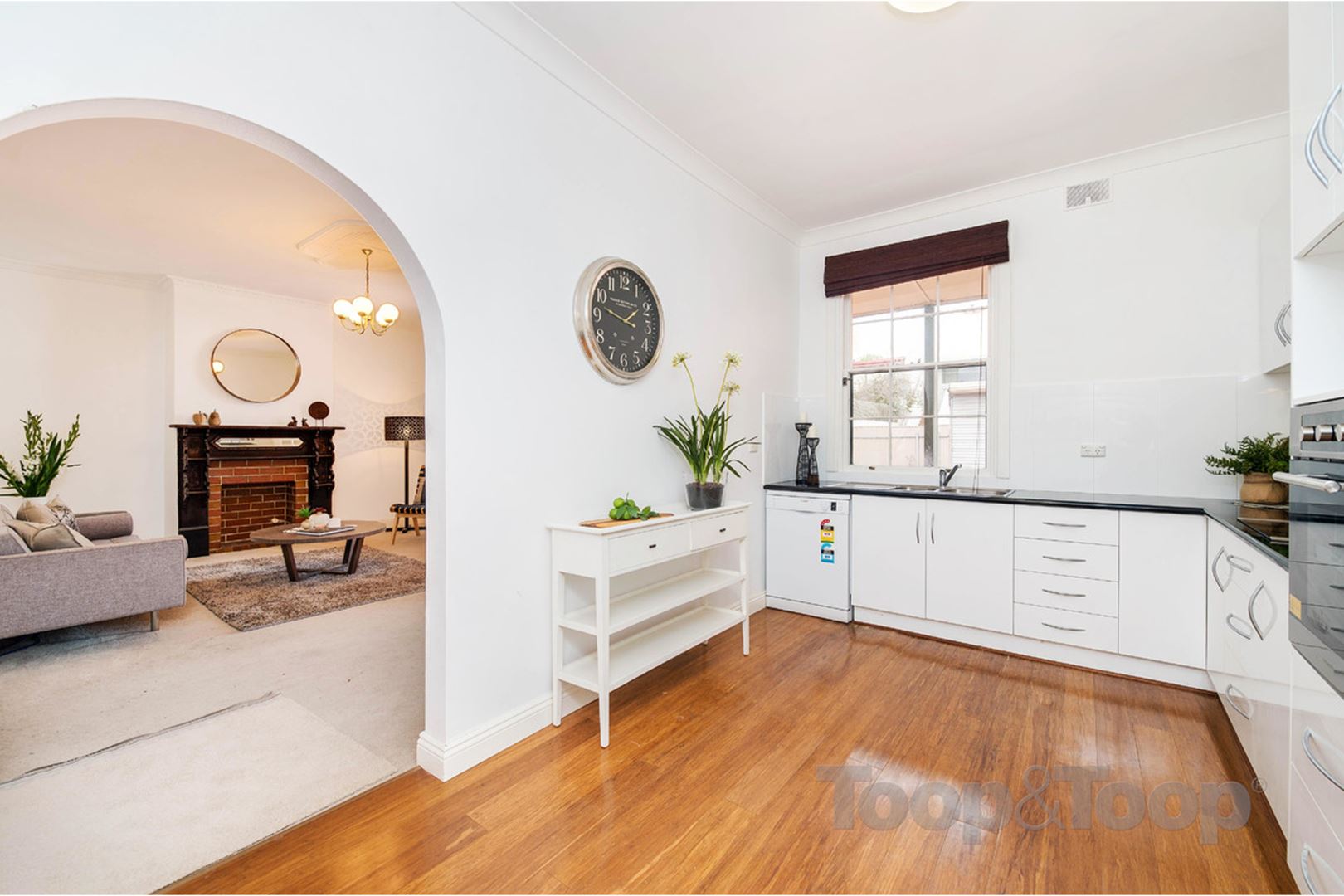 13 Hamilton Place, Adelaide SA 5000, Adelaide - Thumbnail 5
