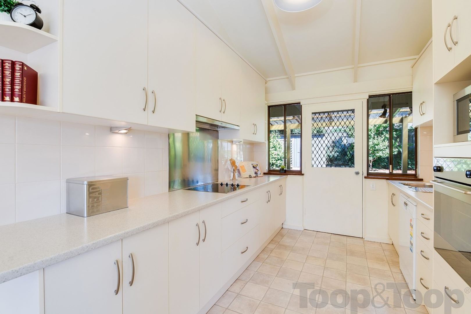 2B Drew Grove, St Georges SA 5064, St Georges - Thumbnail 5