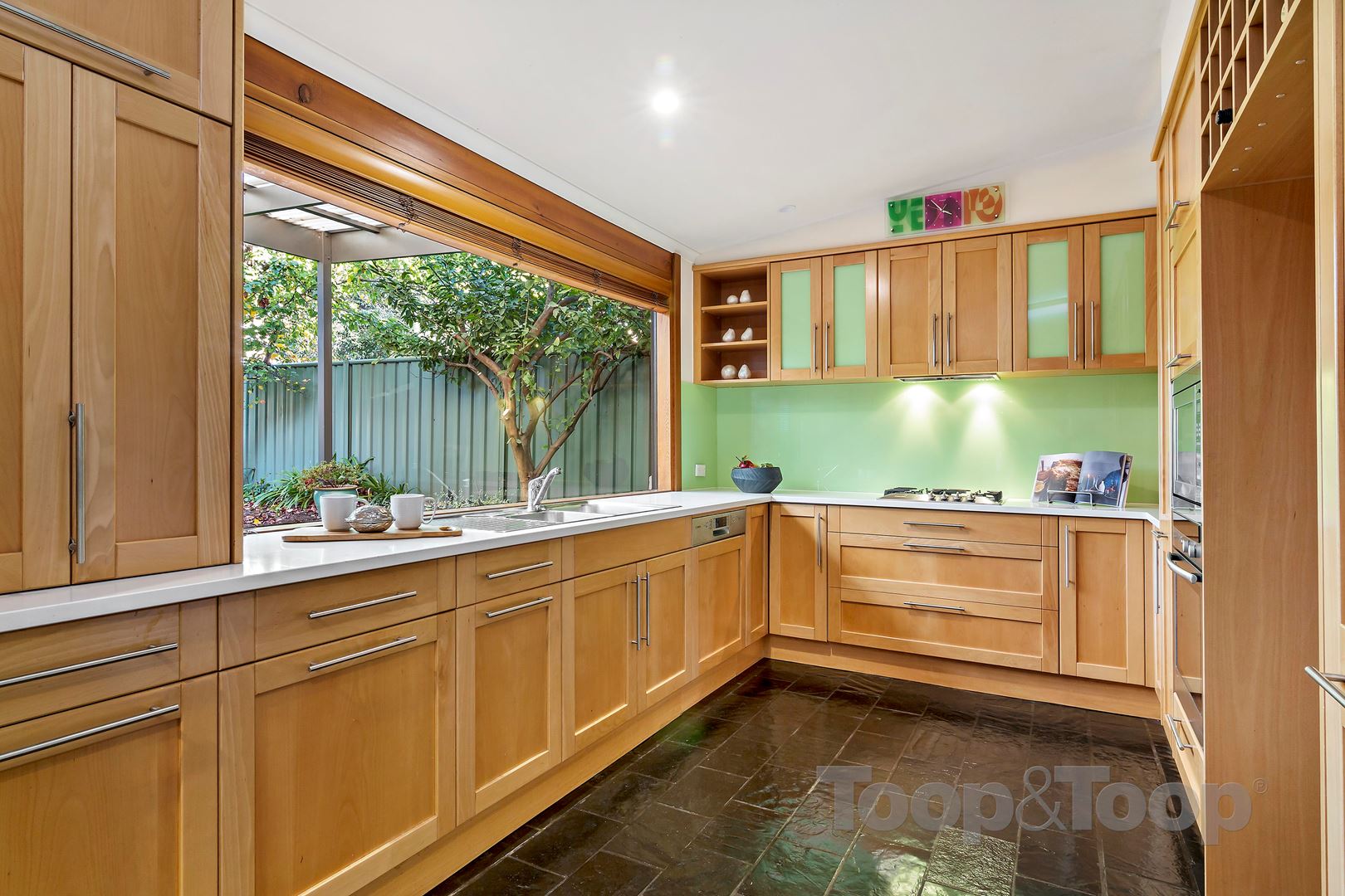 64 Shipsters Road, Kensington Park SA 5068, Kensington Park - Thumbnail 2