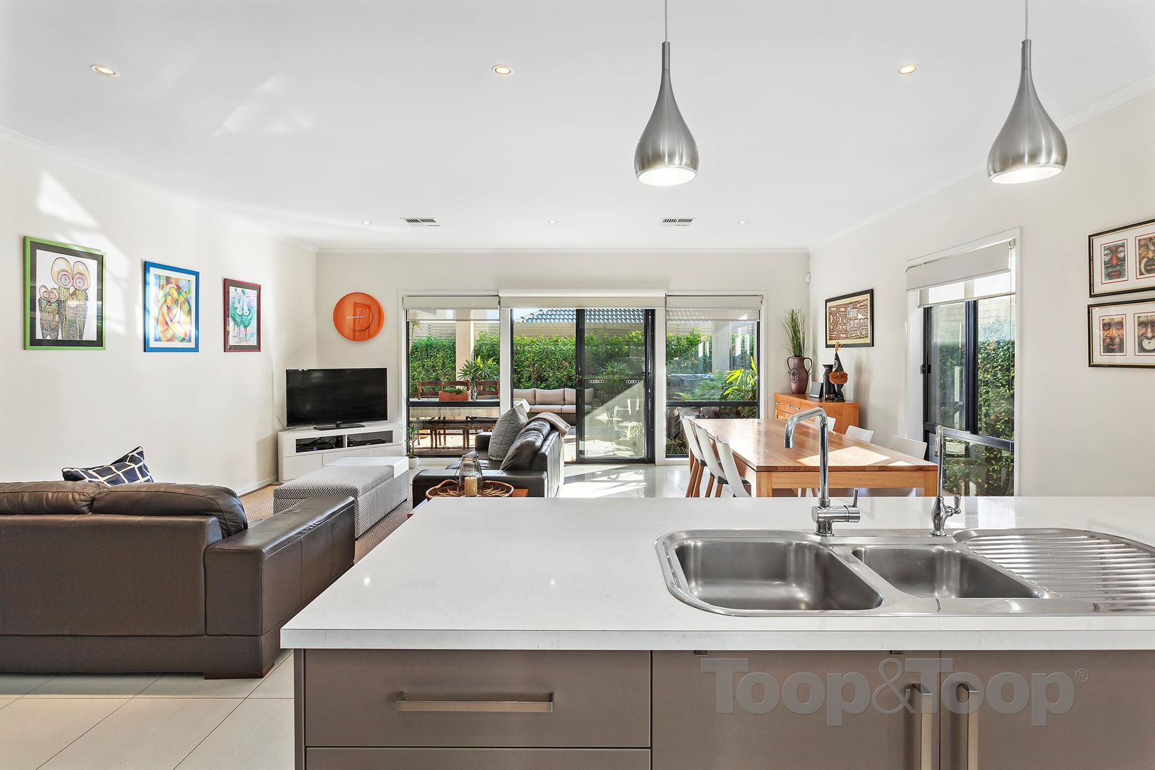 5 Adeline Street, Mawson Lakes SA 5095, Mawson Lakes - Thumbnail 2