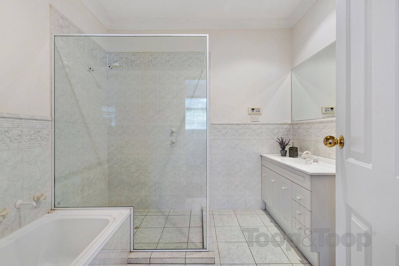 11 Cedar Crescent, Glenside SA 5065, Glenside - Thumbnail 3