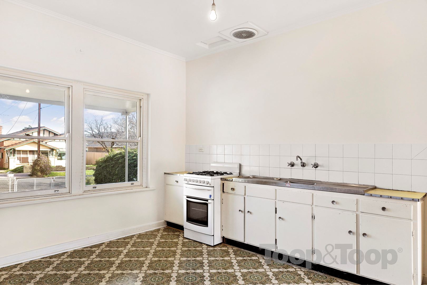 14 Yeronga Avenue, Kensington Park SA 5068, Kensington Park - Thumbnail 3