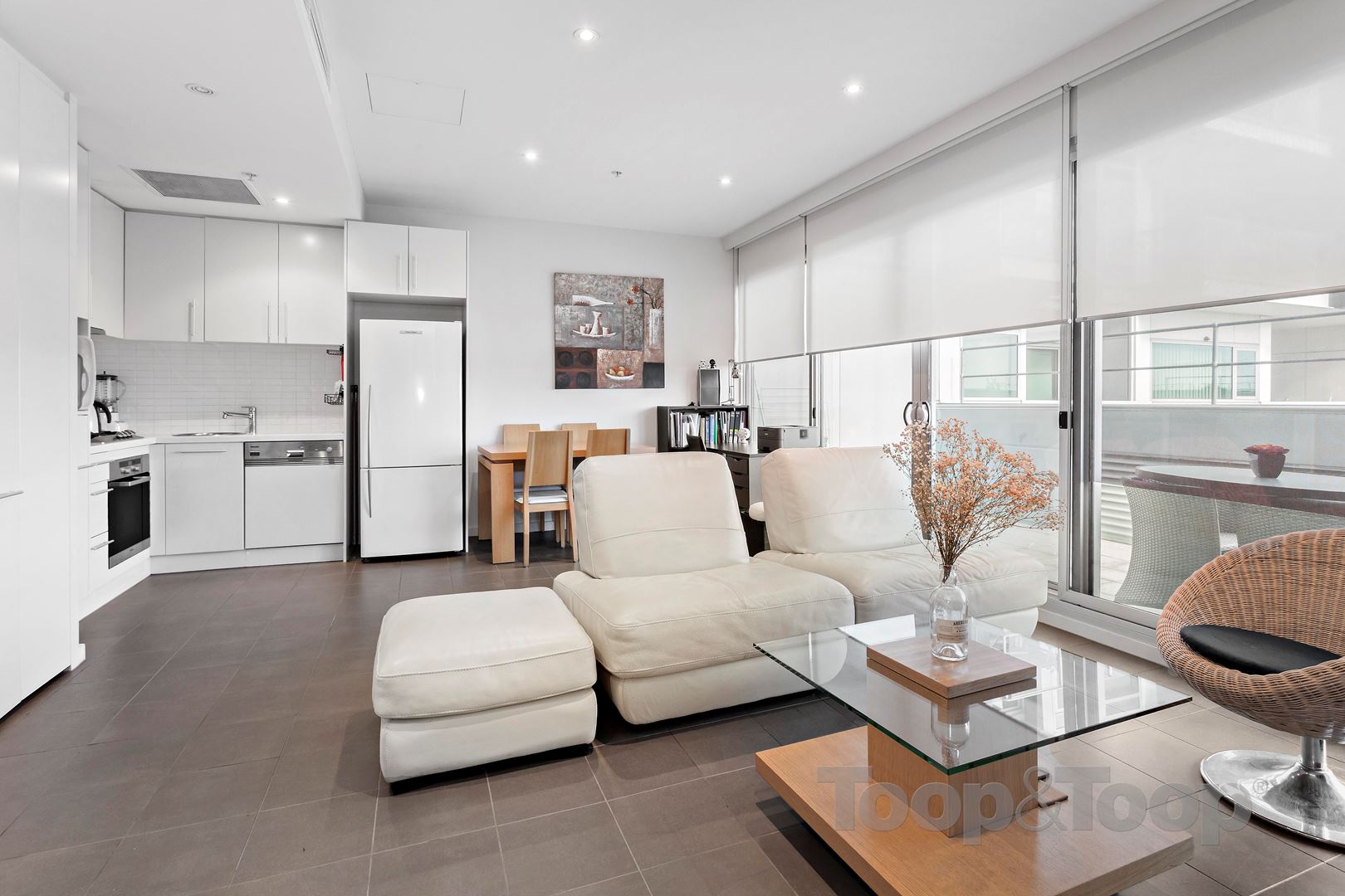 202 / 61-69 Brougham Place, North Adelaide SA 5006, North Adelaide - Thumbnail 2