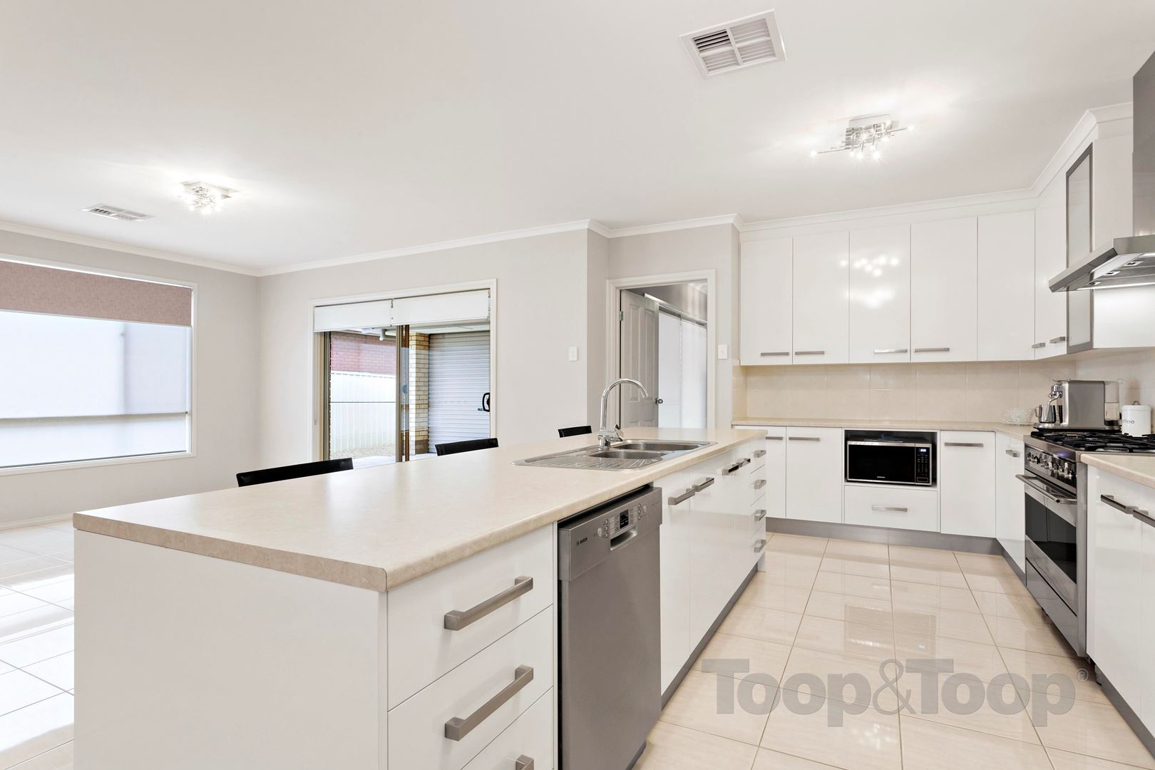 8 Rosyth Road, Holden Hill SA 5088, Holden Hill - Thumbnail 2