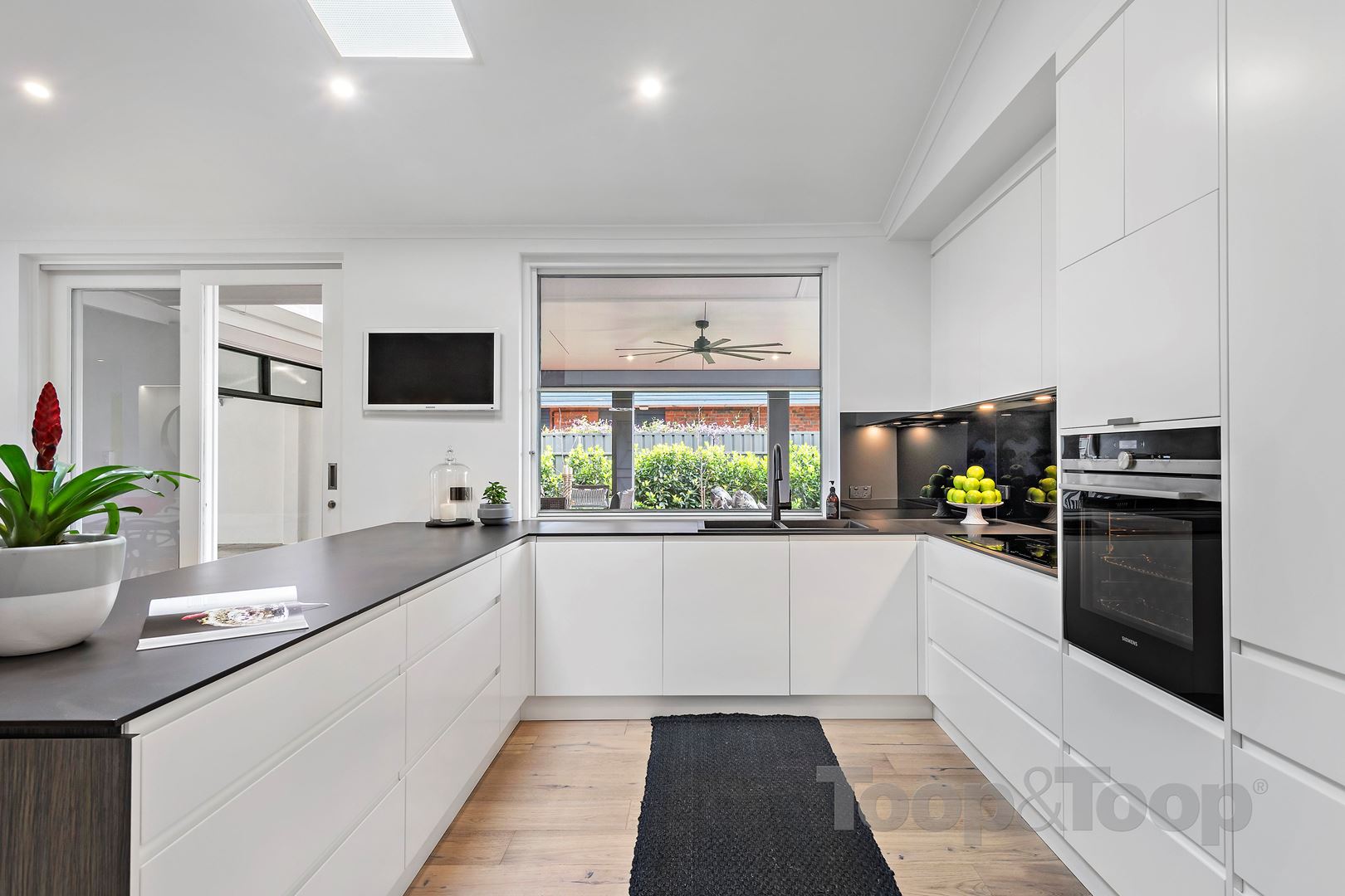 3 Debney Drive, Burnside SA 5066, Burnside - Thumbnail 6