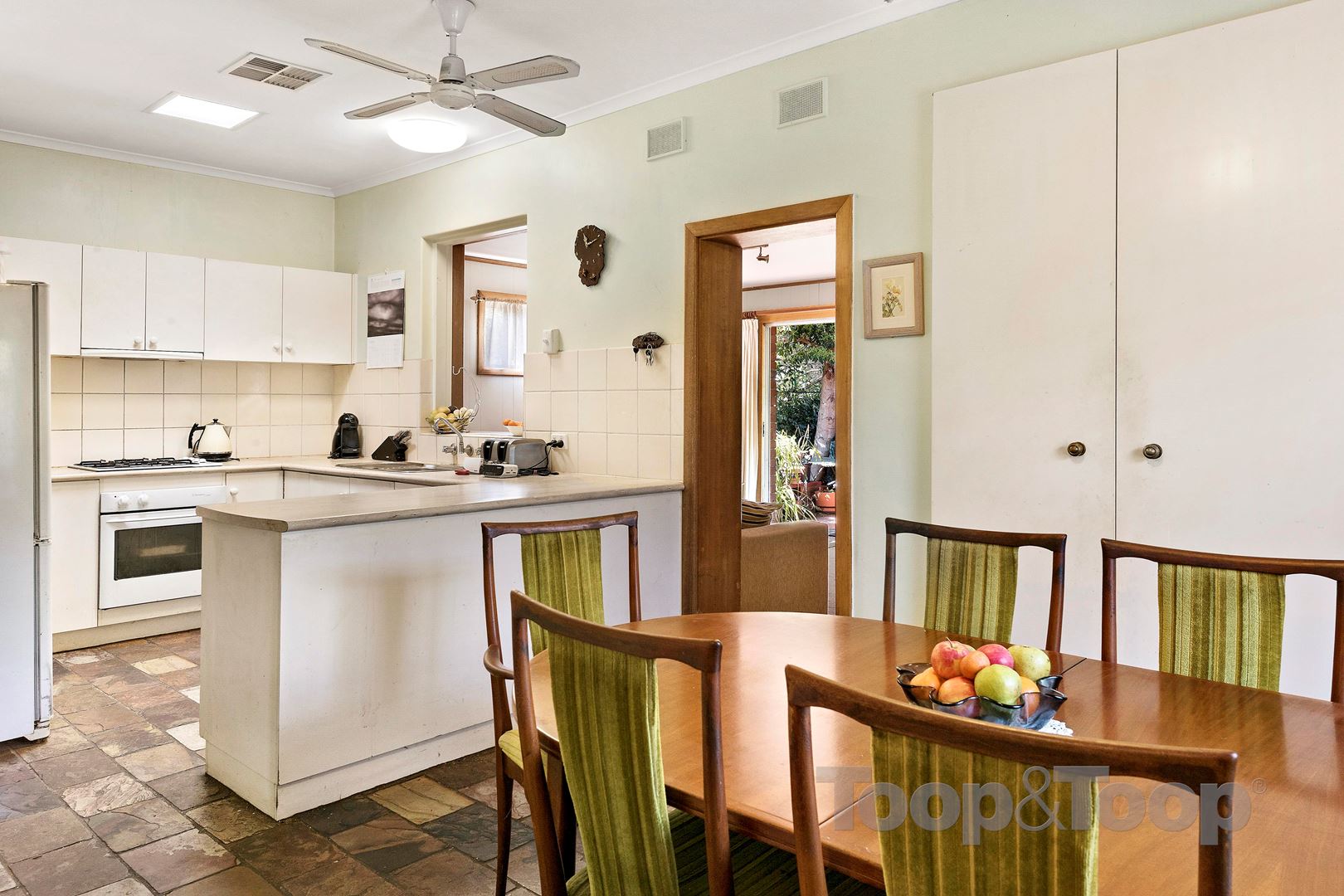 30 Ulinga Street, Glenelg North SA 5045, Glenelg North - Thumbnail 4