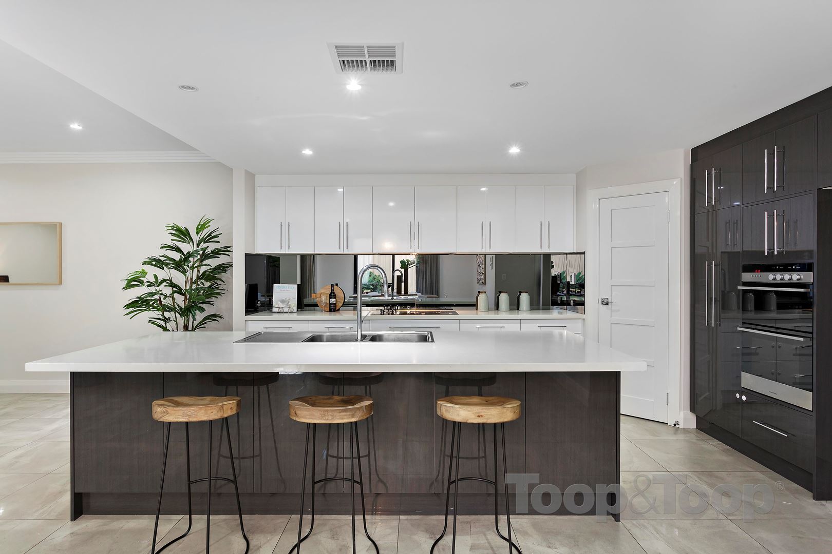 17 Lindsay Street, Highbury SA 5089, Highbury - Thumbnail 2
