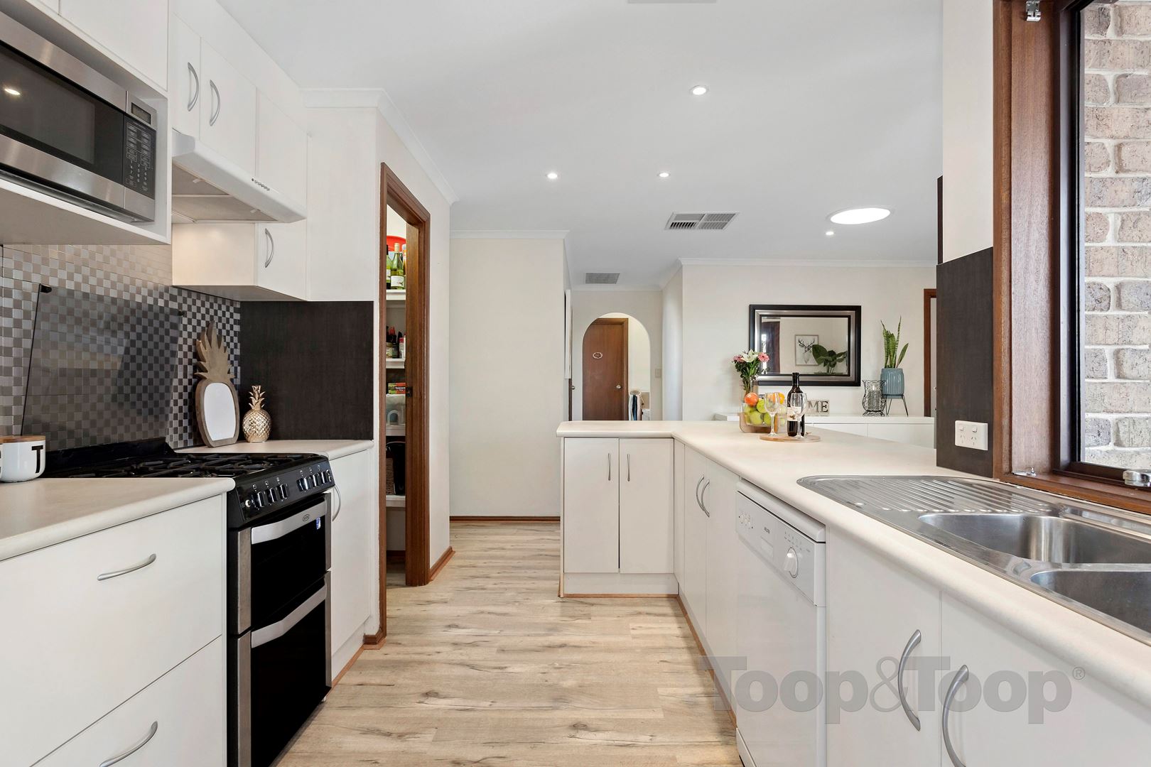 9 Taarnby Drive, Salisbury Downs SA 5108, Salisbury Downs - Thumbnail 5