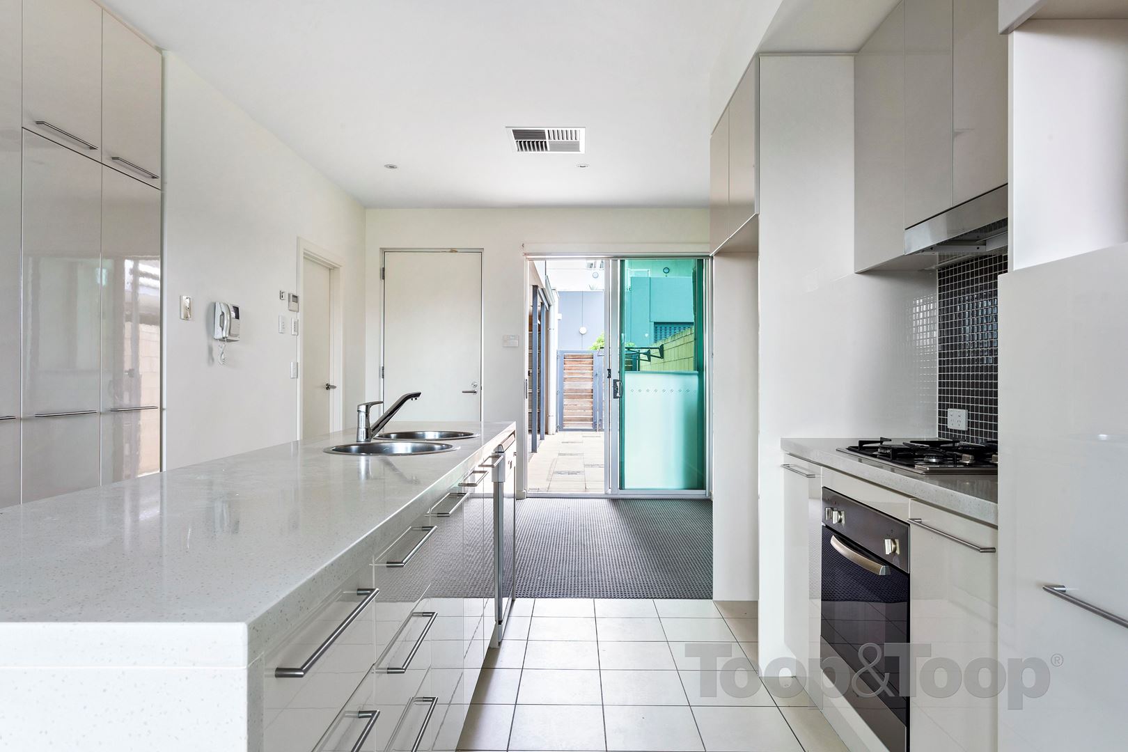 16 Karka Cove, New Port SA 5015, New Port - Thumbnail 4
