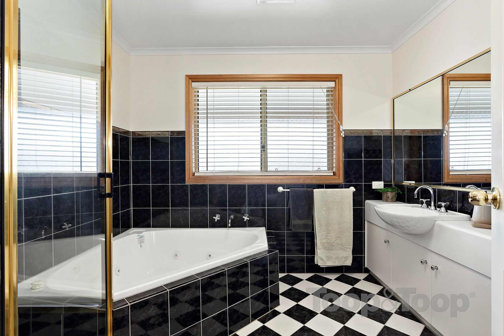 11 Bonaparte Place, Greenwith SA 5125, Greenwith - Thumbnail 3