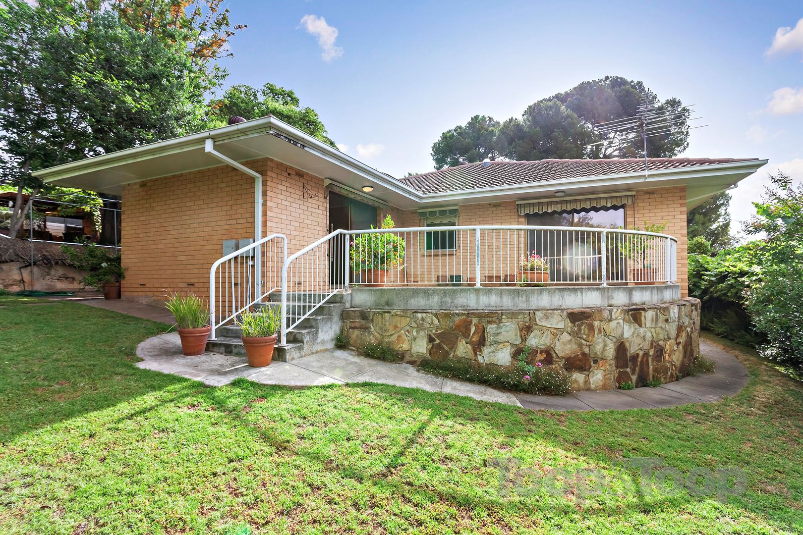 18 Muggs Hill Road, Mitcham SA 5062, Mitcham - Thumbnail 2