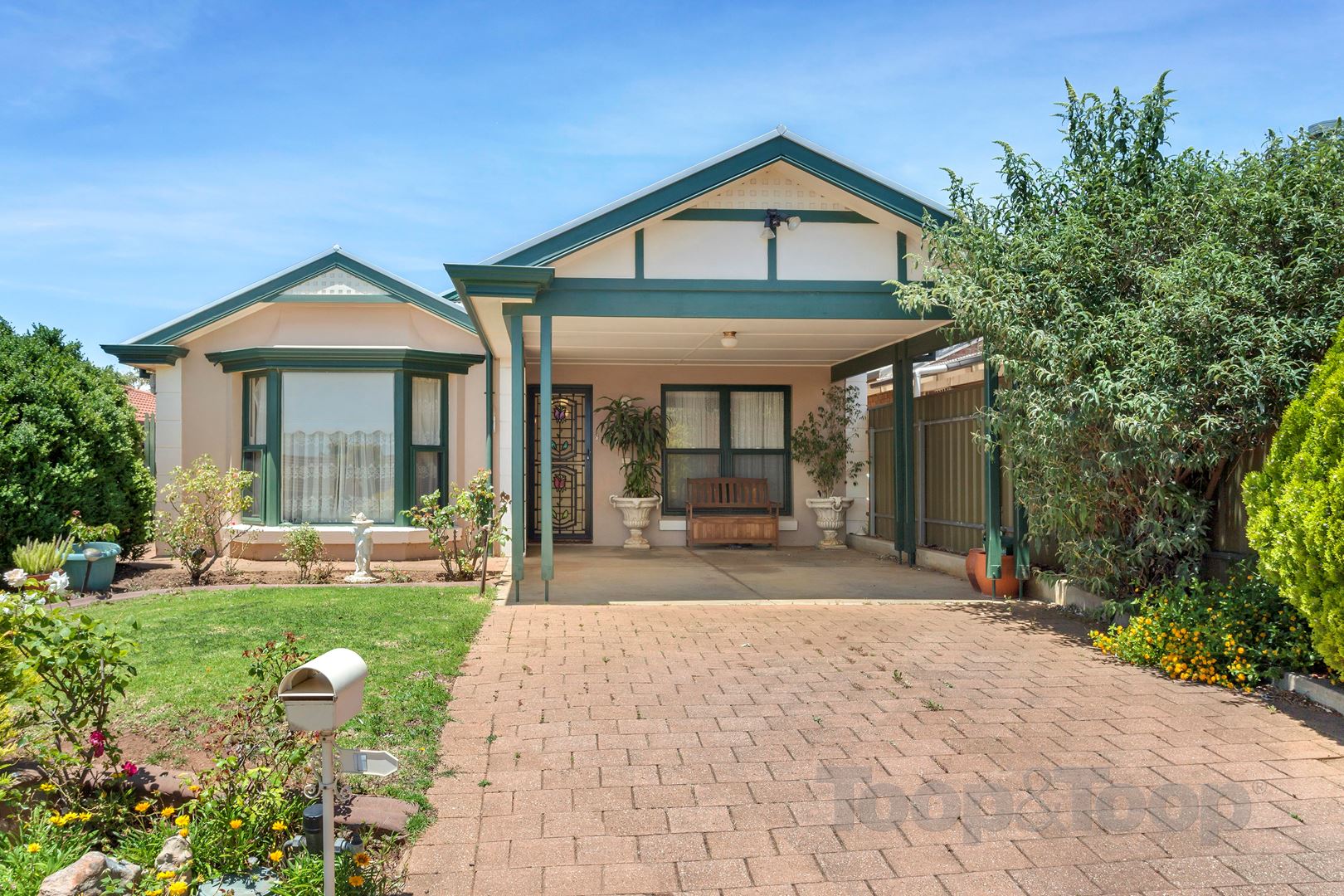 18 Christiana Crescent, Wynn Vale SA 5127, Wynn Vale - Thumbnail 2