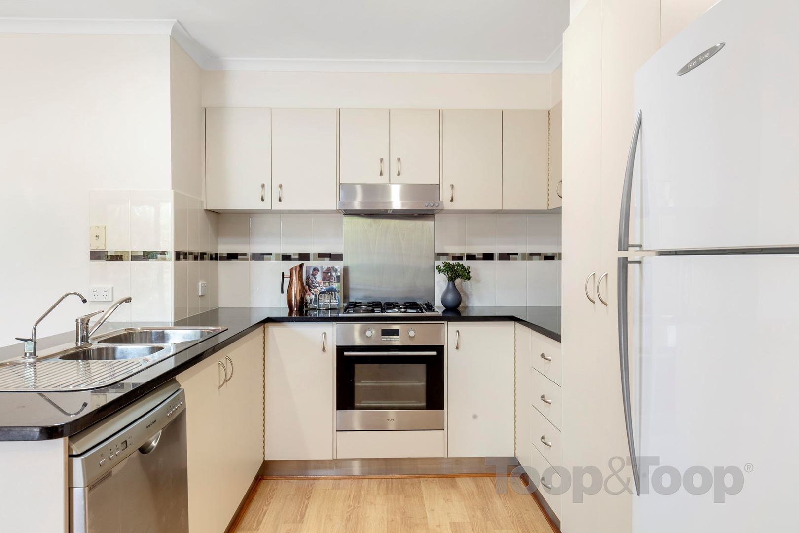 13 Bali Court, West Lakes SA 5021, West Lakes - Thumbnail 3