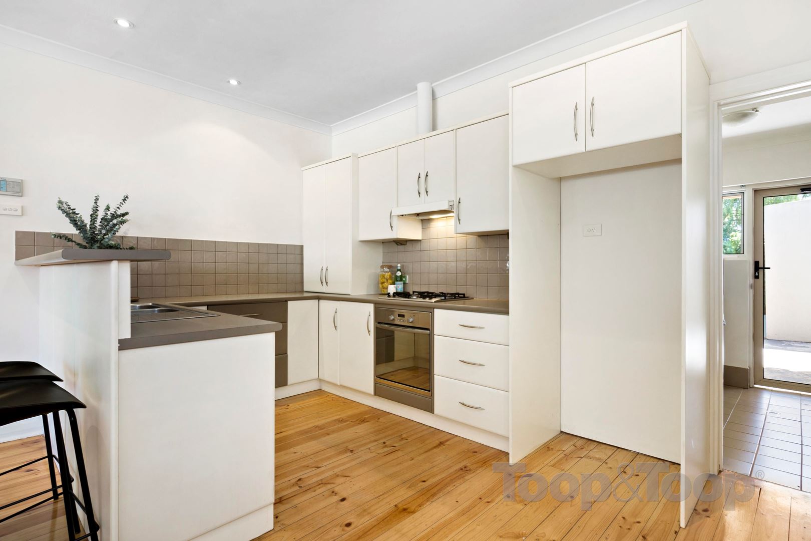1/41 Broadway, Elwood, Glandore - Thumbnail 5