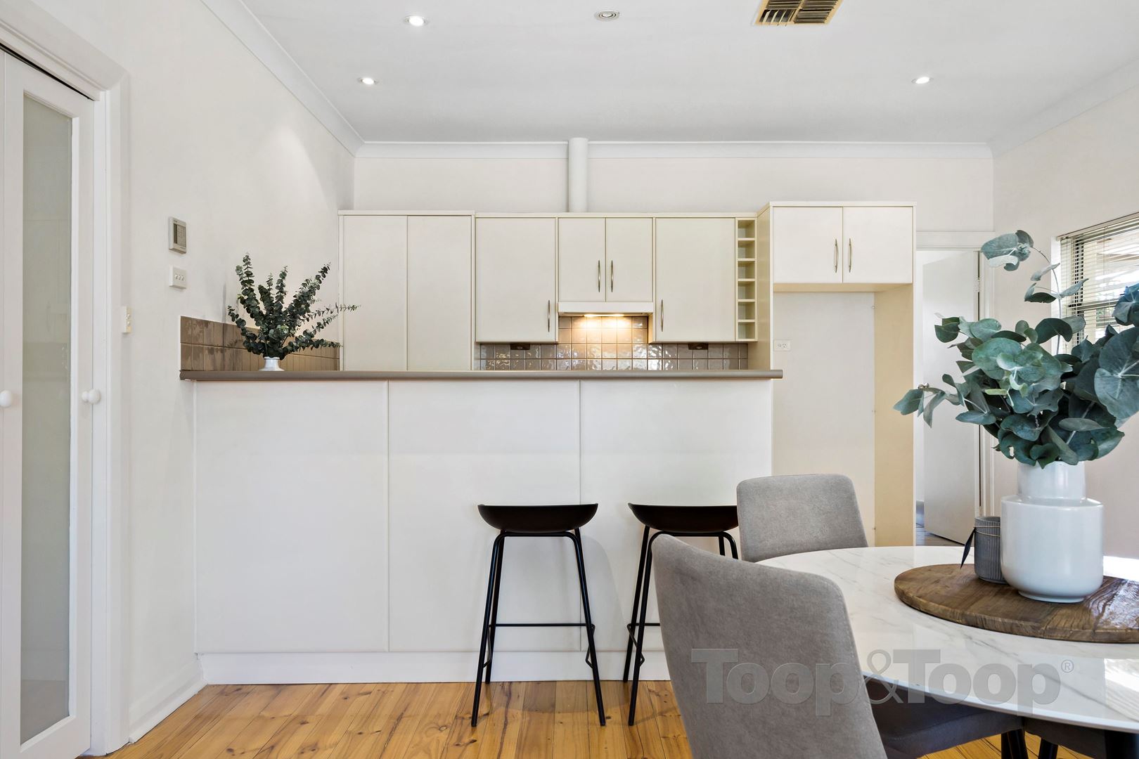 1/41 Broadway, Elwood, Glandore - Thumbnail 3