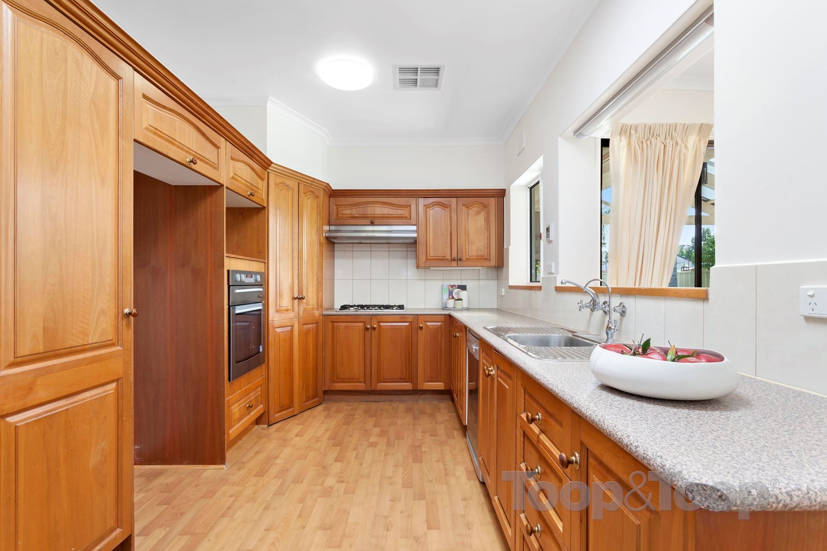 4 Roland Road, Rostrevor SA 5073, Rostrevor - Thumbnail 4