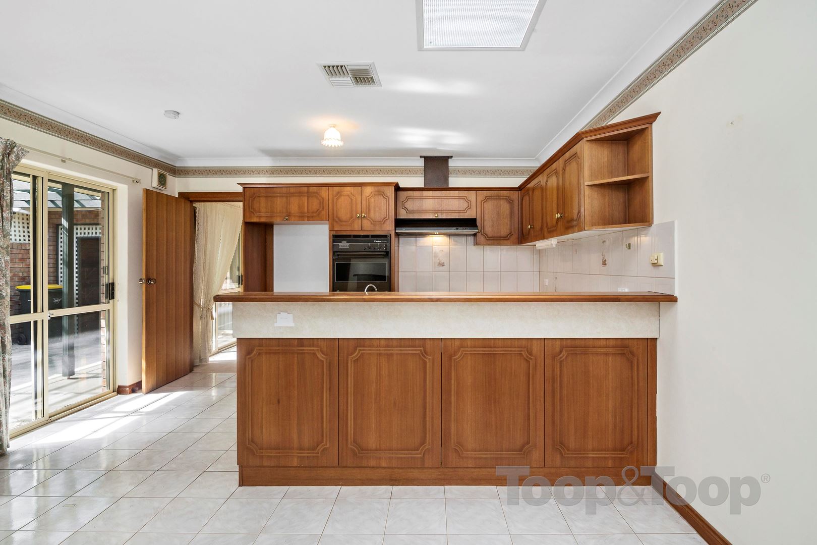 20 Langdon Avenue, Clarence Park SA 5034, Clarence Park - Thumbnail 2