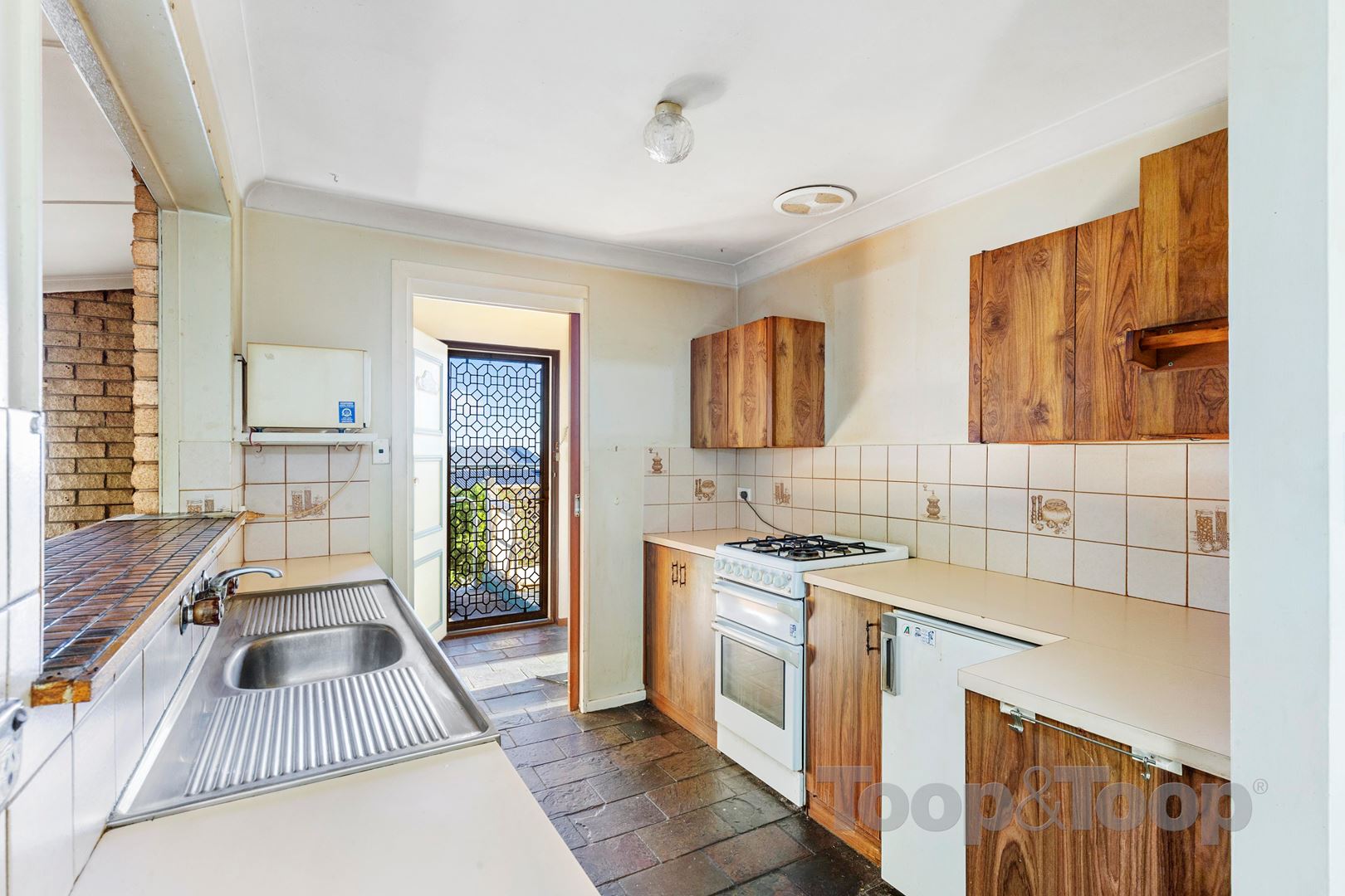 10 Ivy Street, Huntfield Heights SA 5163, Huntfield Heights - Thumbnail 4