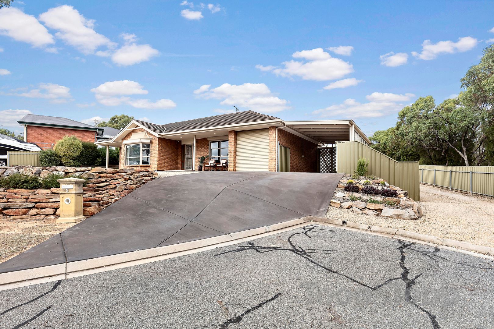 2 Crest Court, Gulfview Heights SA 5096, Gulfview Heights - Thumbnail 2