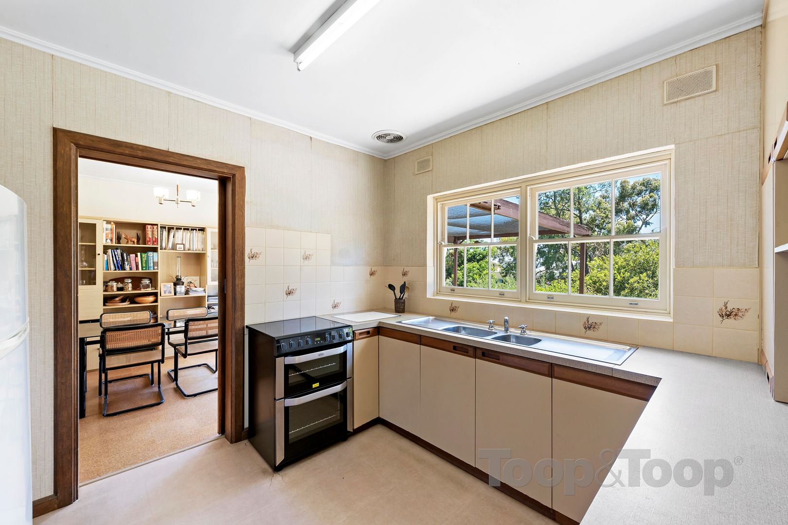 17 Lascelles Avenue, Beaumont SA 5066, Beaumont - Thumbnail 2