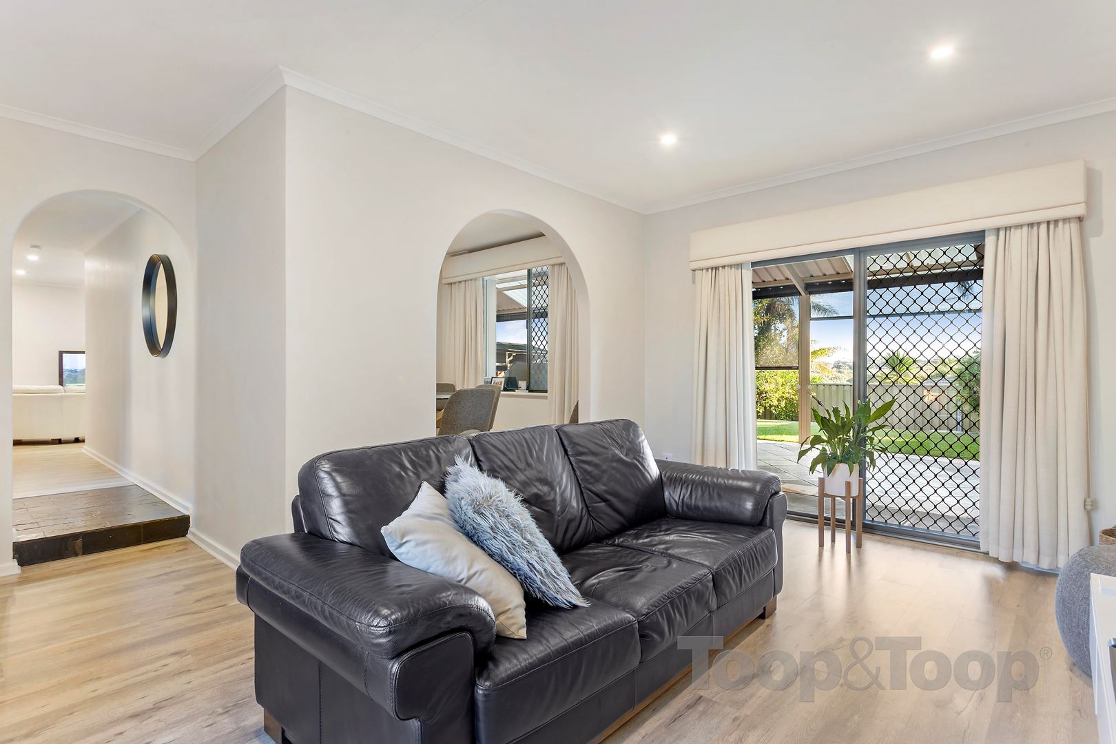 4 Blaxland Avenue, Wynn Vale SA 5127, Wynn Vale - Thumbnail 3