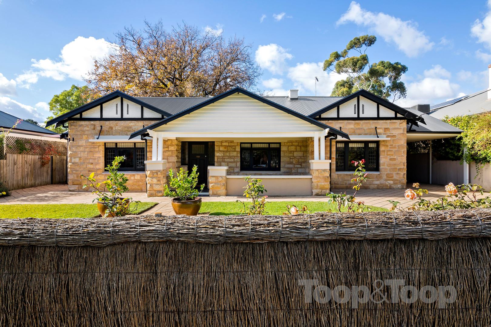 17 Cambridge Terrace, Kingswood SA 5062