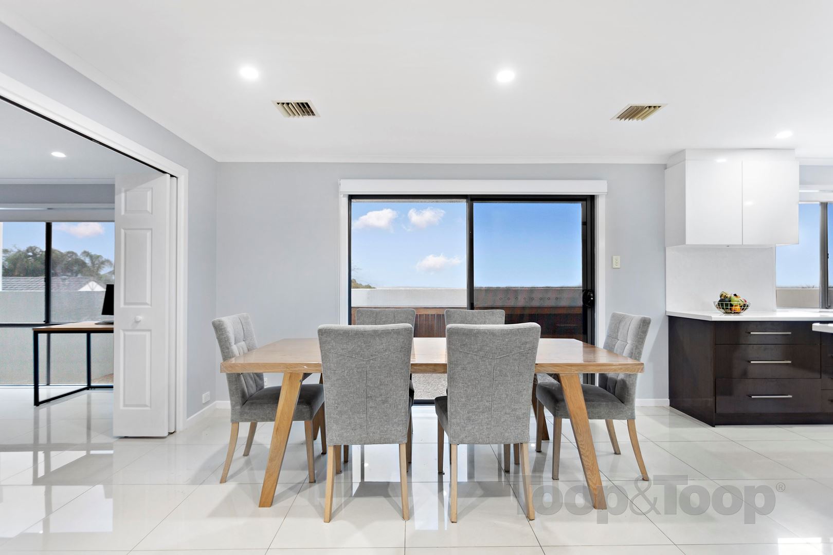 6 Trowbridge Circuit, Gulfview Heights SA 5096, Gulfview Heights - Thumbnail 5