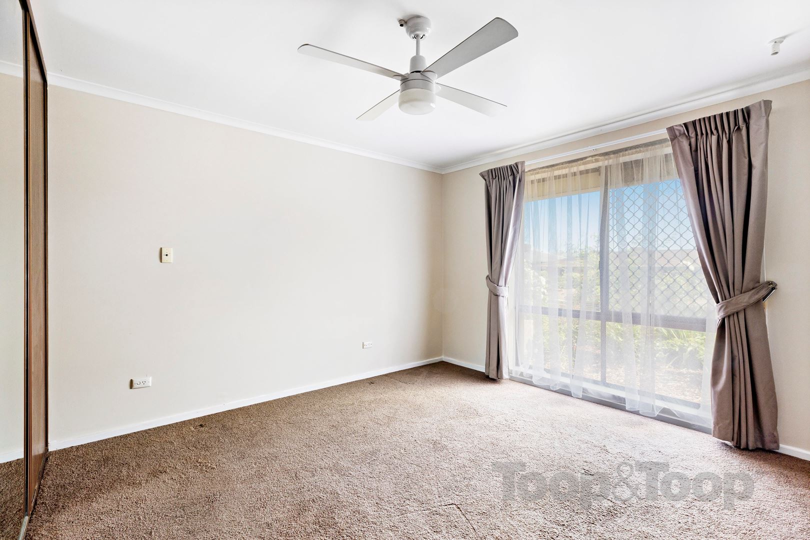 4 Palm Crescent, Old Reynella SA 5161, Old Reynella - Thumbnail 8
