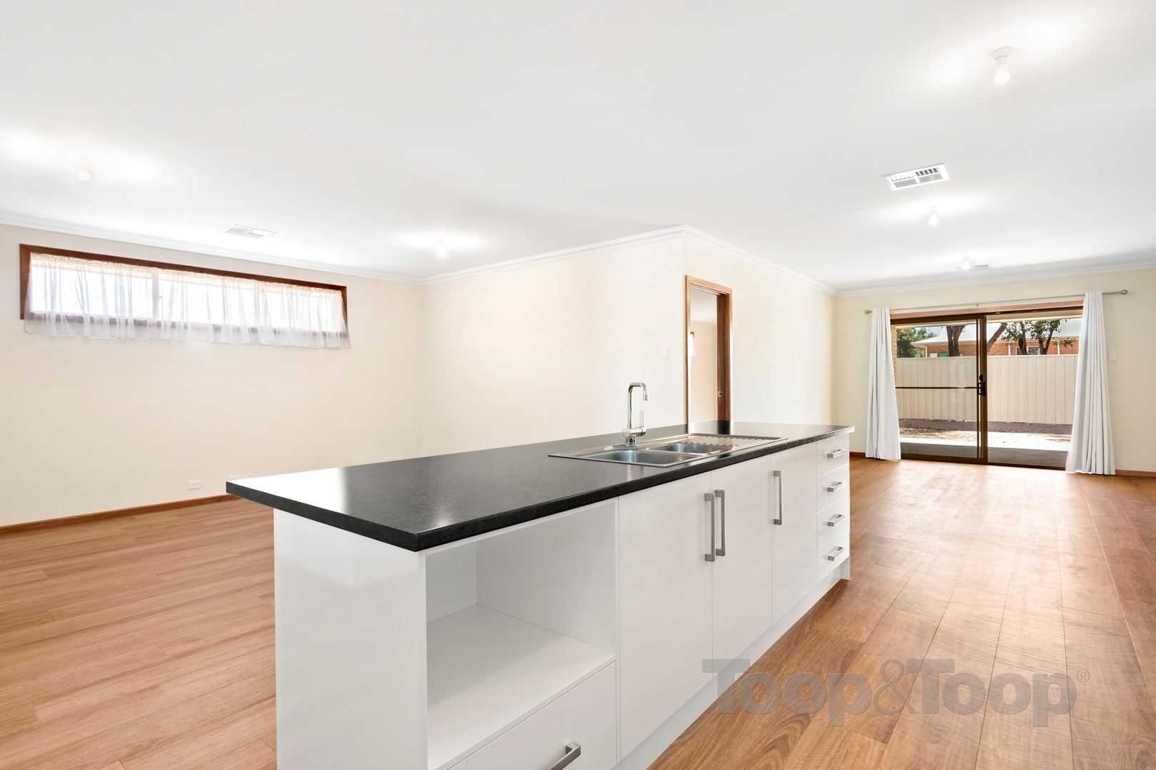 50 Bray Street, Moonta Bay SA 5558, Moonta Bay - Thumbnail 4