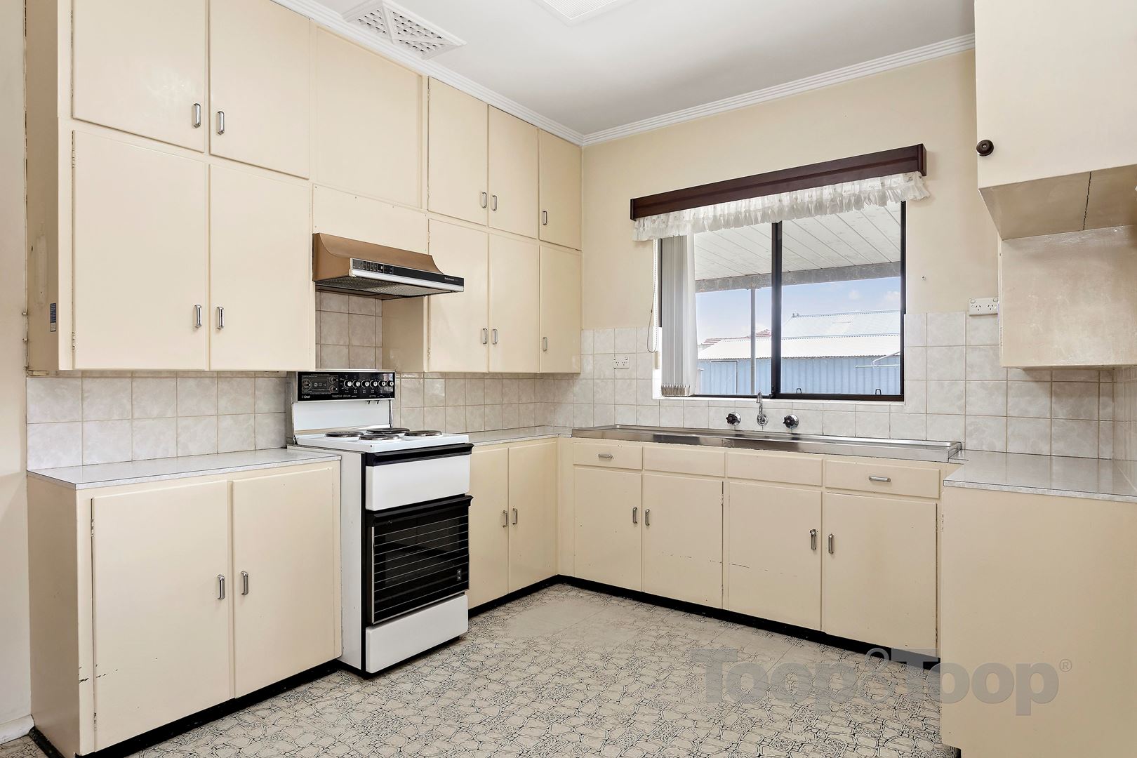 10 Sinclair Street, Grange SA 5022, Grange - Thumbnail 8