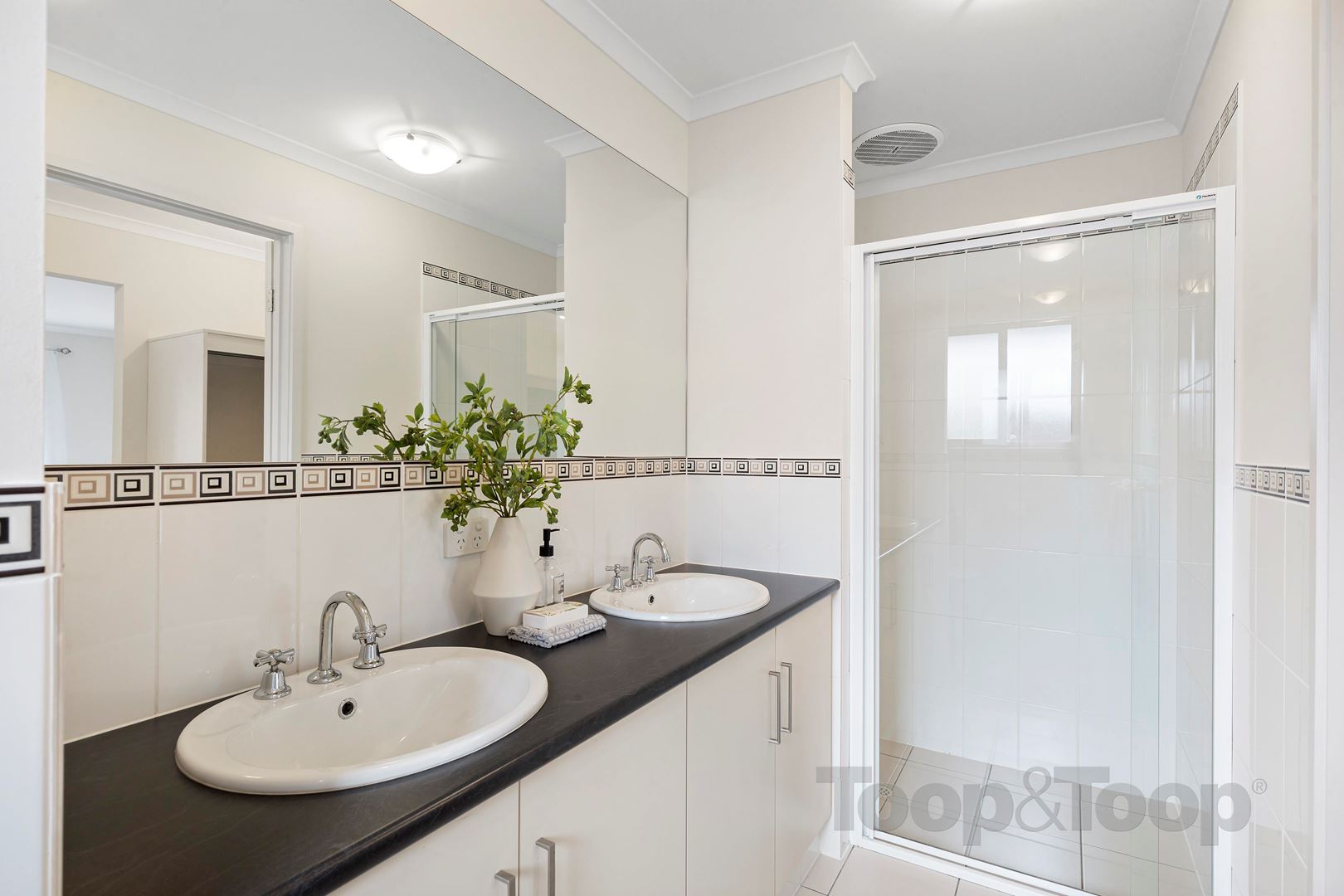 16 West Parkway, Mount Barker SA 5251, Mount Barker - Thumbnail 6