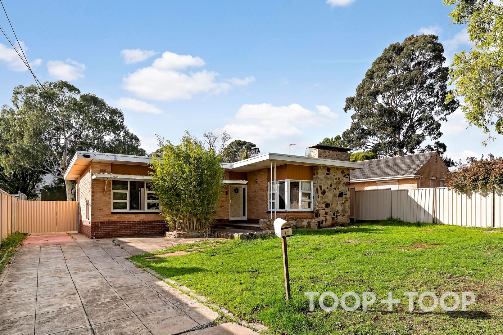 17 Selbourne Avenue, Rostrevor SA 5073, Rostrevor - Thumbnail 2