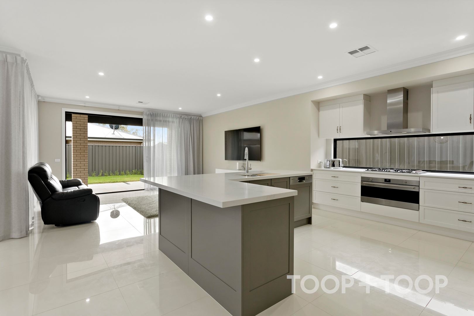 33 Hefford Avenue, Croydon Park SA 5008, Croydon Park - Thumbnail 2