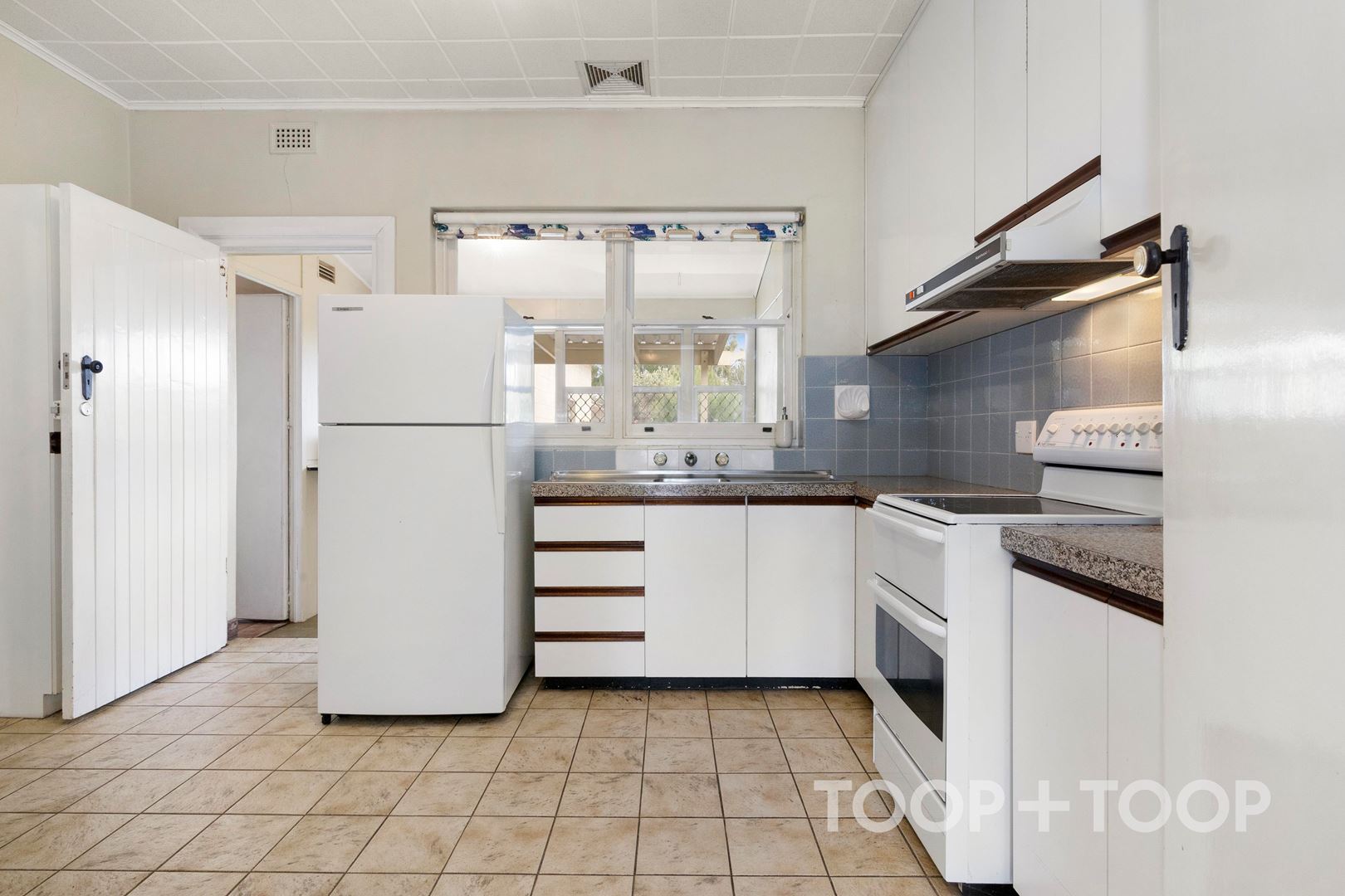 36 King George Avenue, Brighton SA 5048, Brighton - Thumbnail 4