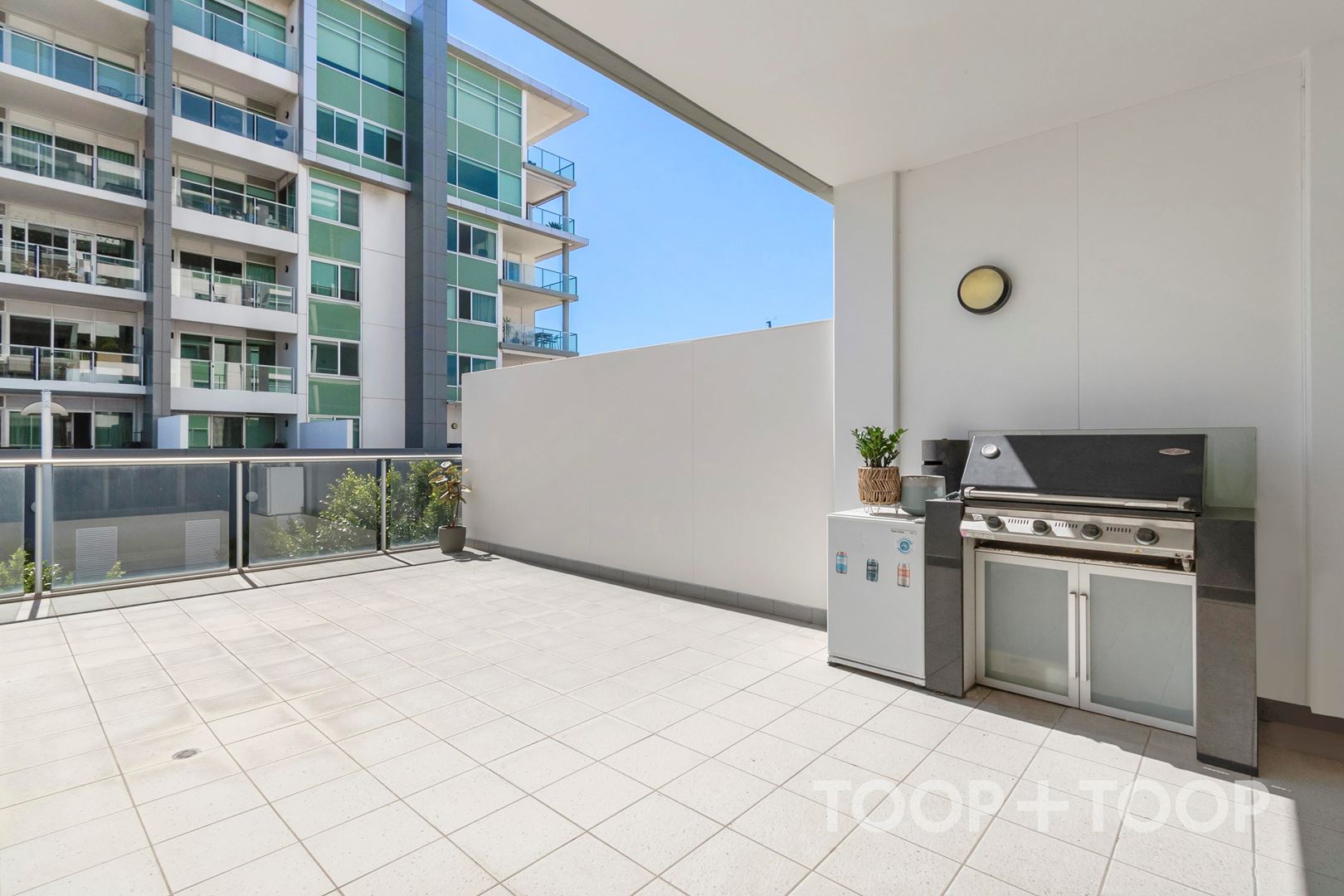 204 / 1-2 Tarni Court, New Port SA 5015, New Port - Thumbnail 2