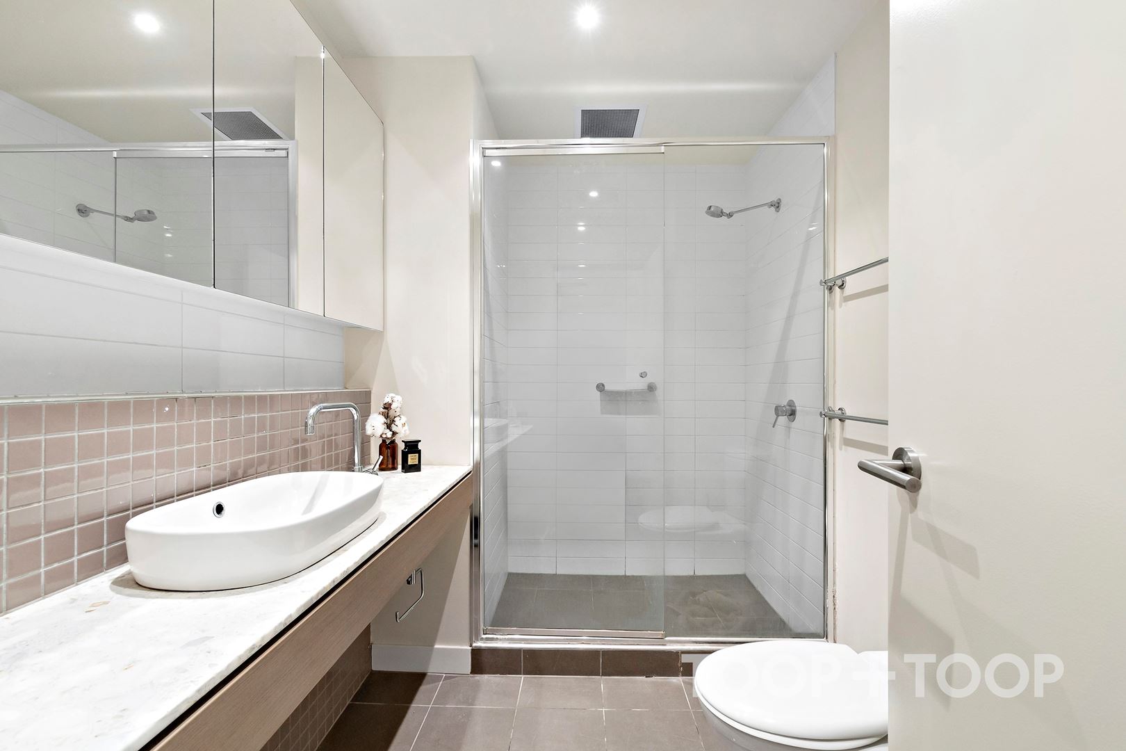 204 / 1-2 Tarni Court, New Port SA 5015, New Port - Thumbnail 7