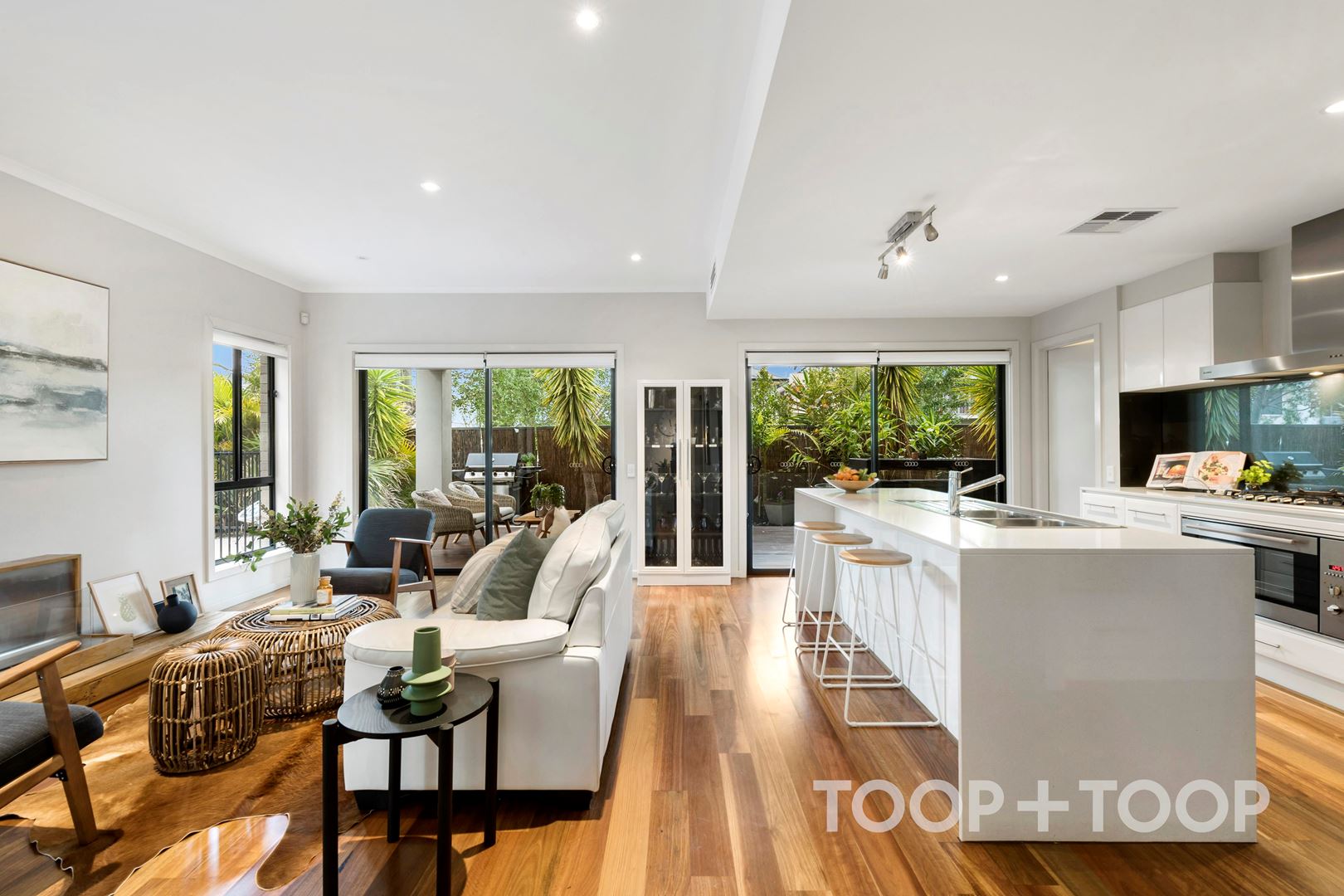 28 Mowbray Street, Mawson Lakes SA 5095, Mawson Lakes - Thumbnail 2
