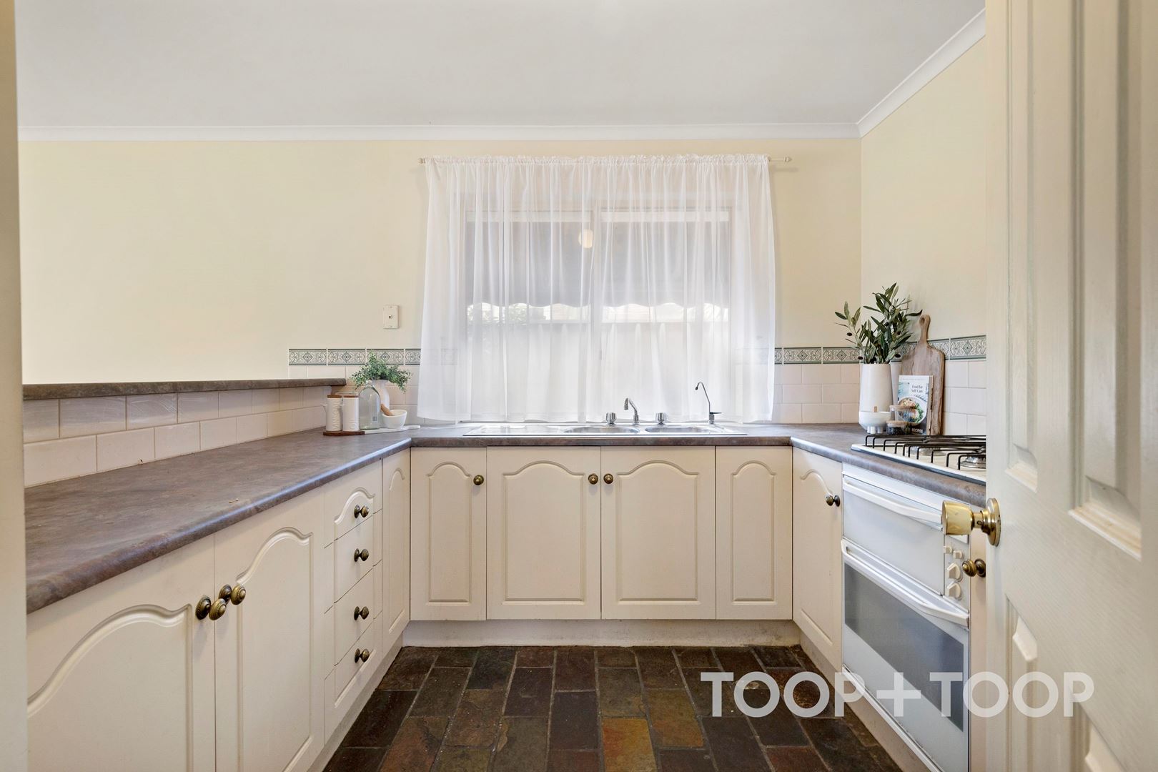 30 Bells Road, Somerton Park SA 5044, Somerton Park - Thumbnail 6
