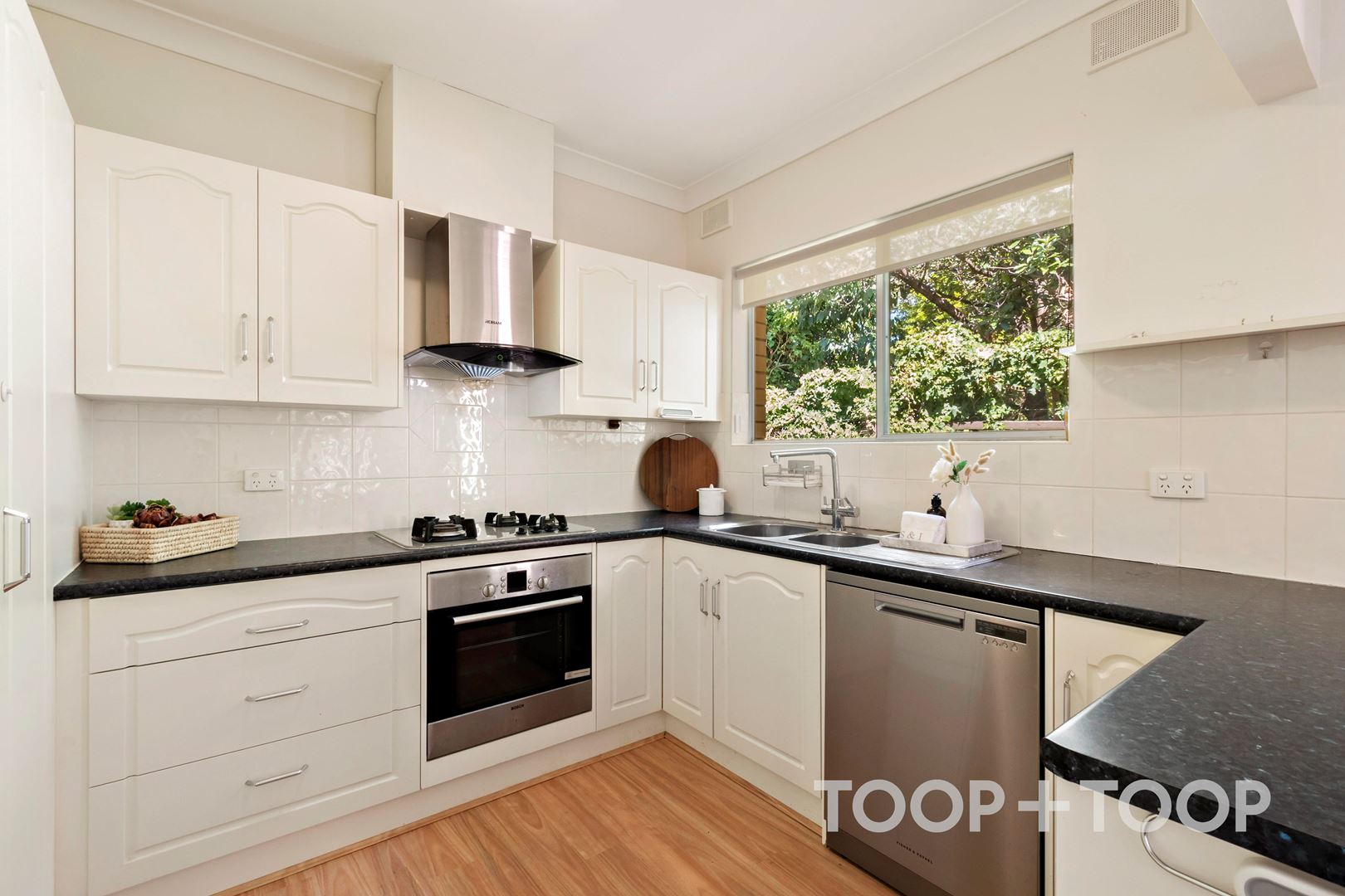 4 / 22 Chisholm Avenue, Burnside SA 5066, Burnside - Thumbnail 2