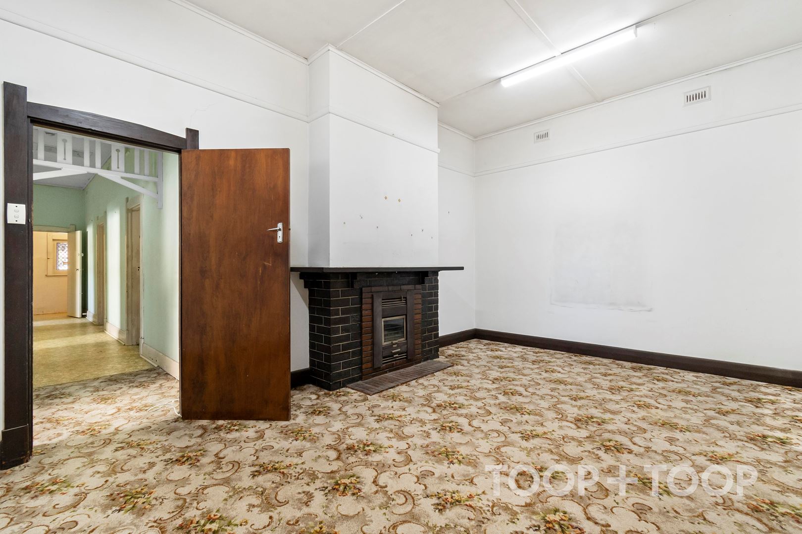 43 Russell Terrace, Woodville Park SA 5011, Woodville Park - Thumbnail 2
