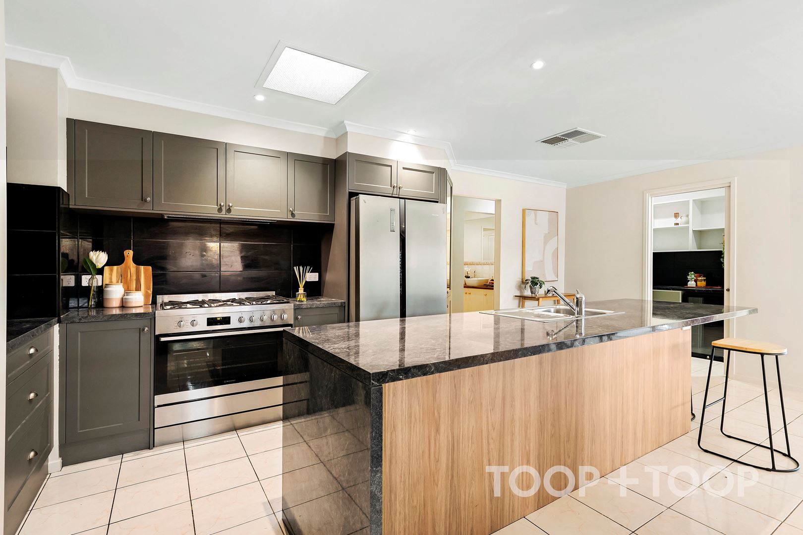 2 Palamountain Avenue, Greenwith SA 5125, Greenwith - Thumbnail 3