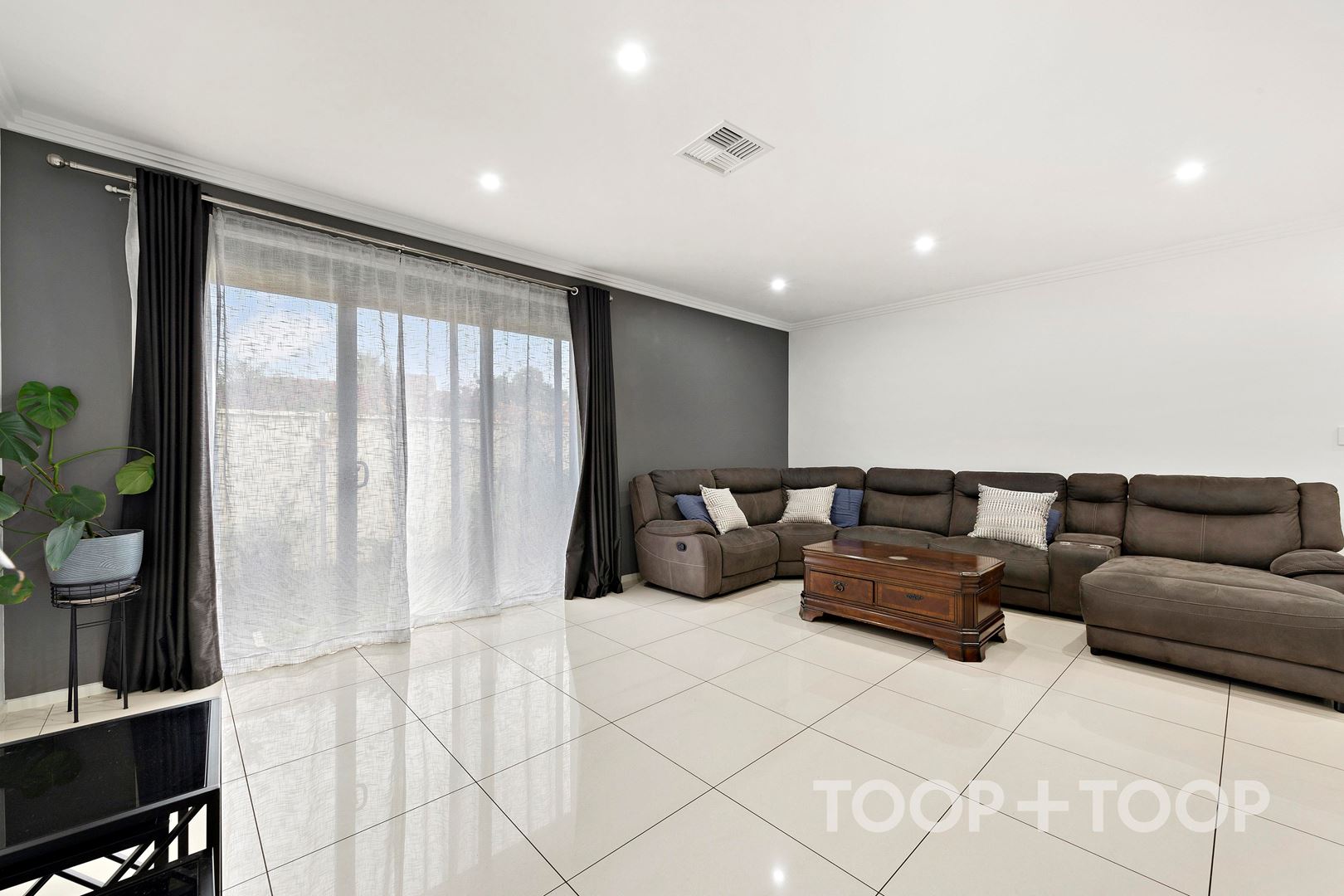 225 Whites Road, Paralowie SA 5108, Paralowie - Thumbnail 4