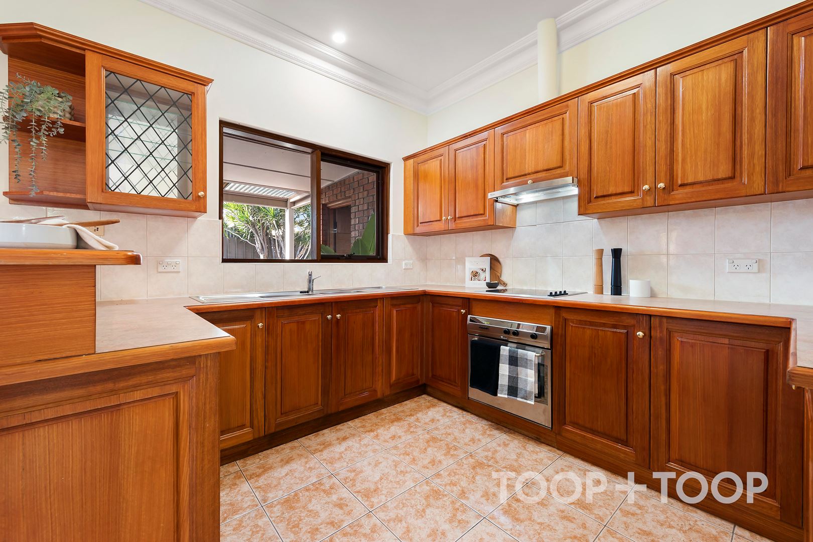 15 Hindmarsh Avenue, West Hindmarsh SA 5007, West Hindmarsh - Thumbnail 8