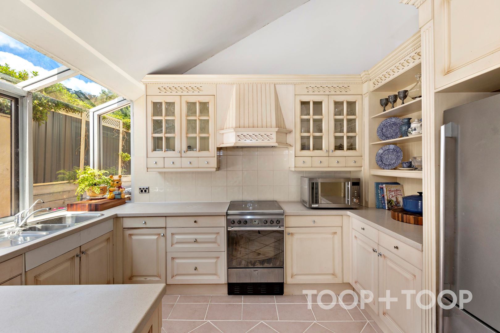 24 Kays Road, Torrens Park SA 5062, Torrens Park - Thumbnail 4