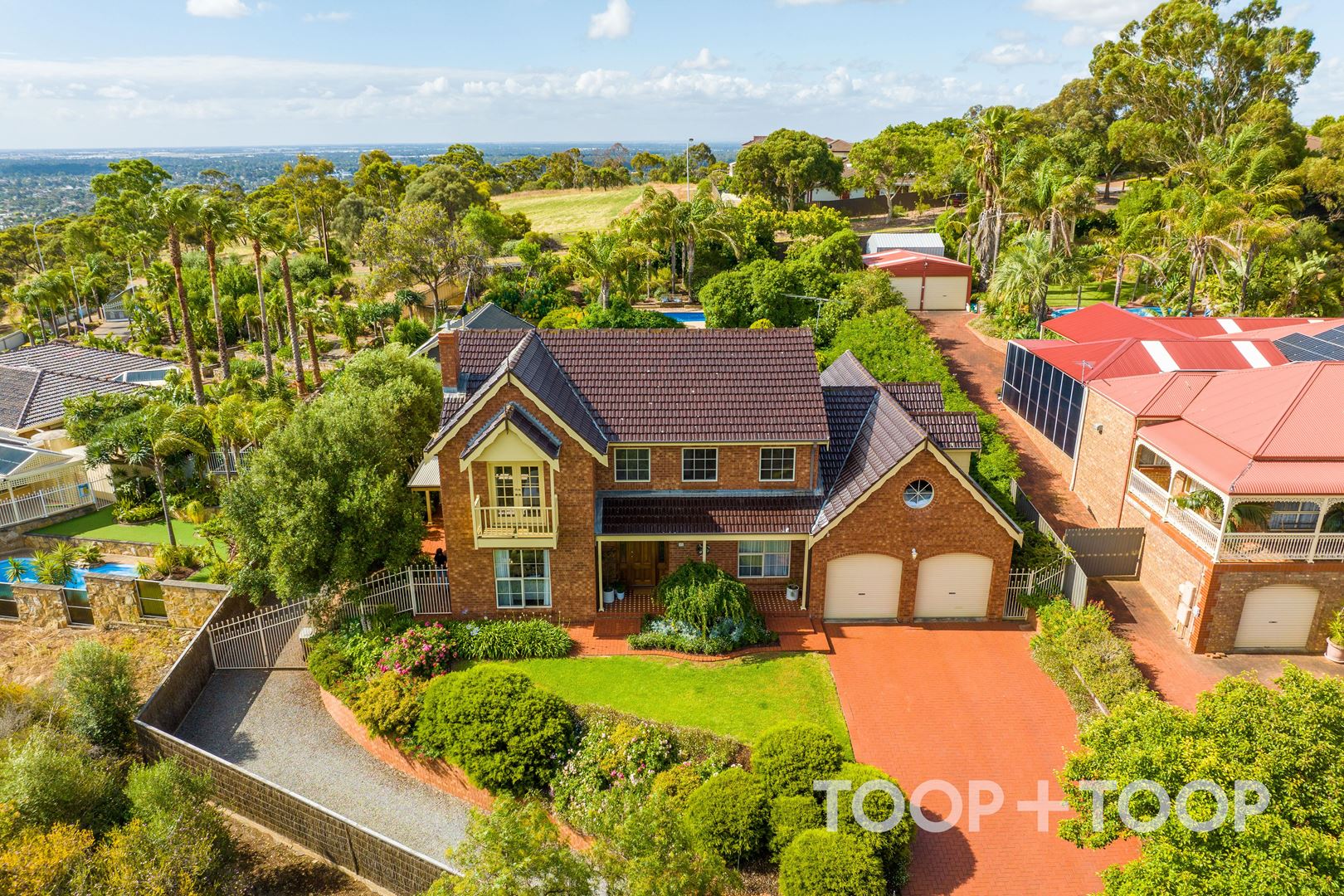 17 Linwood Court, Wynn Vale SA 5127, Wynn Vale - Thumbnail 2
