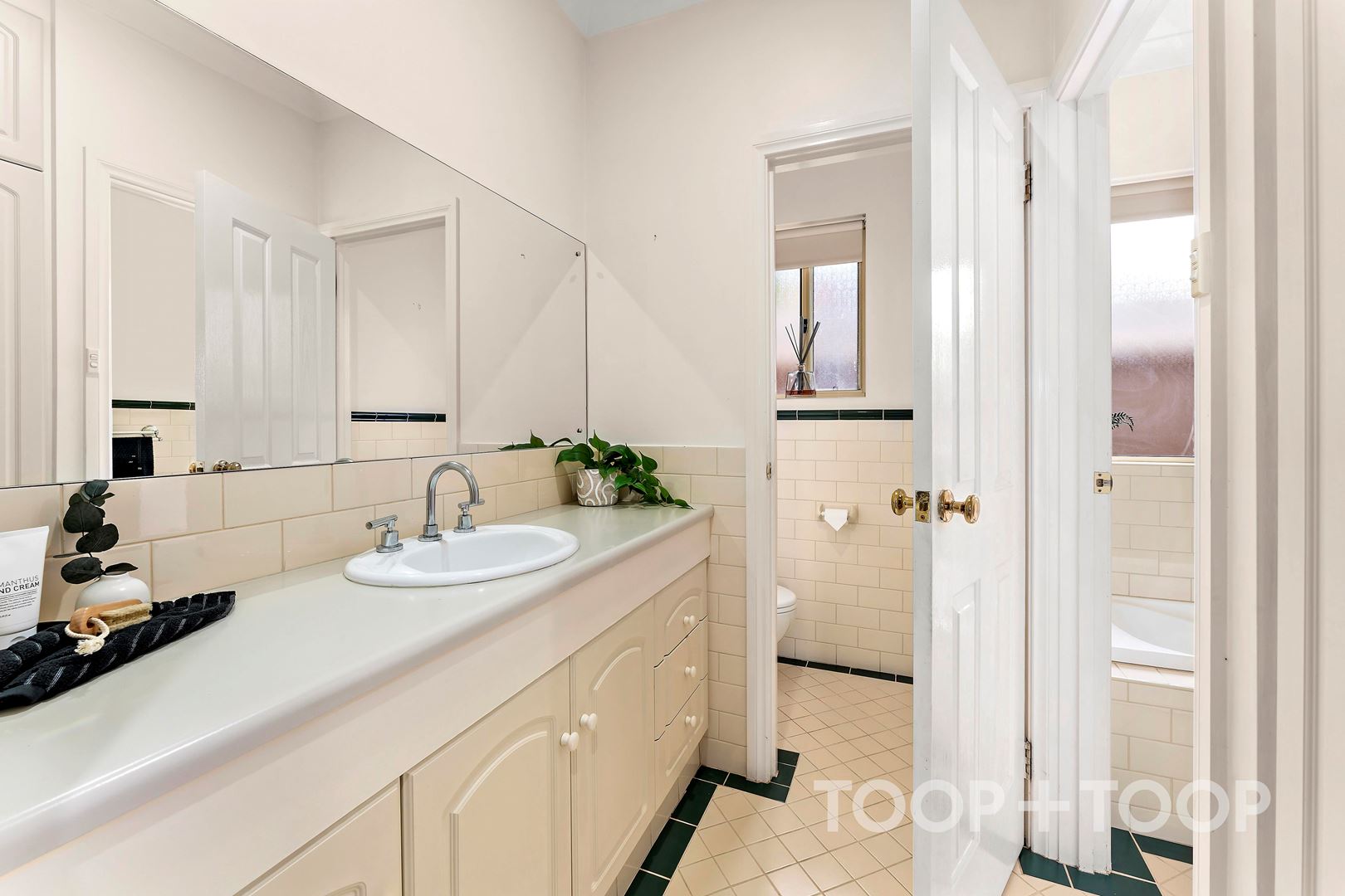 24 Jellicoe Street, Flinders Park SA 5025, Flinders Park - Thumbnail 6