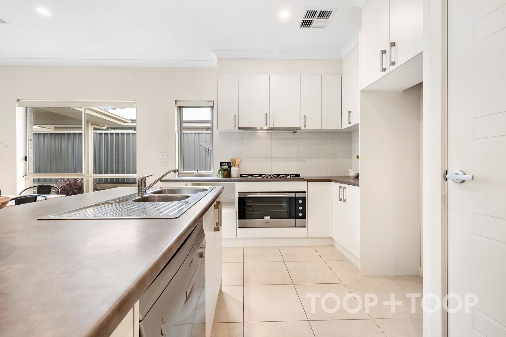 82 Wycombe Drive, Mount Barker SA 5251, Mount Barker - Thumbnail 8