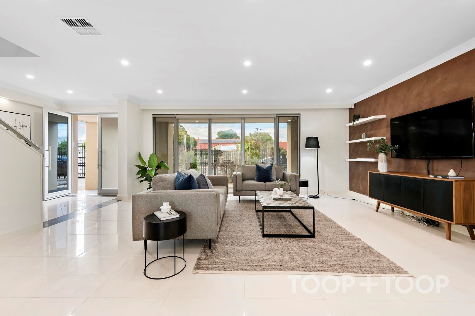 15 Laverack Road, North Plympton SA 5037, North Plympton - Thumbnail 2
