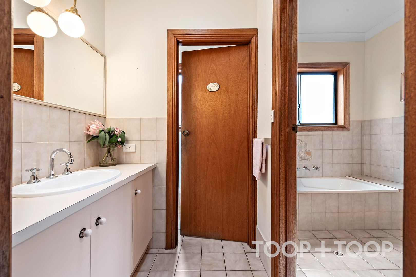 37 Smith Street, Thebarton SA 5031, Thebarton - Thumbnail 3