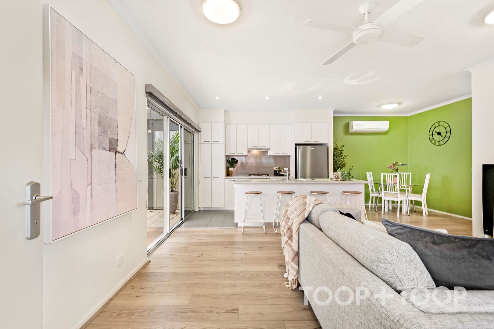 2 Lawton Lane, Woodville West SA 5011, Woodville West - Thumbnail 2
